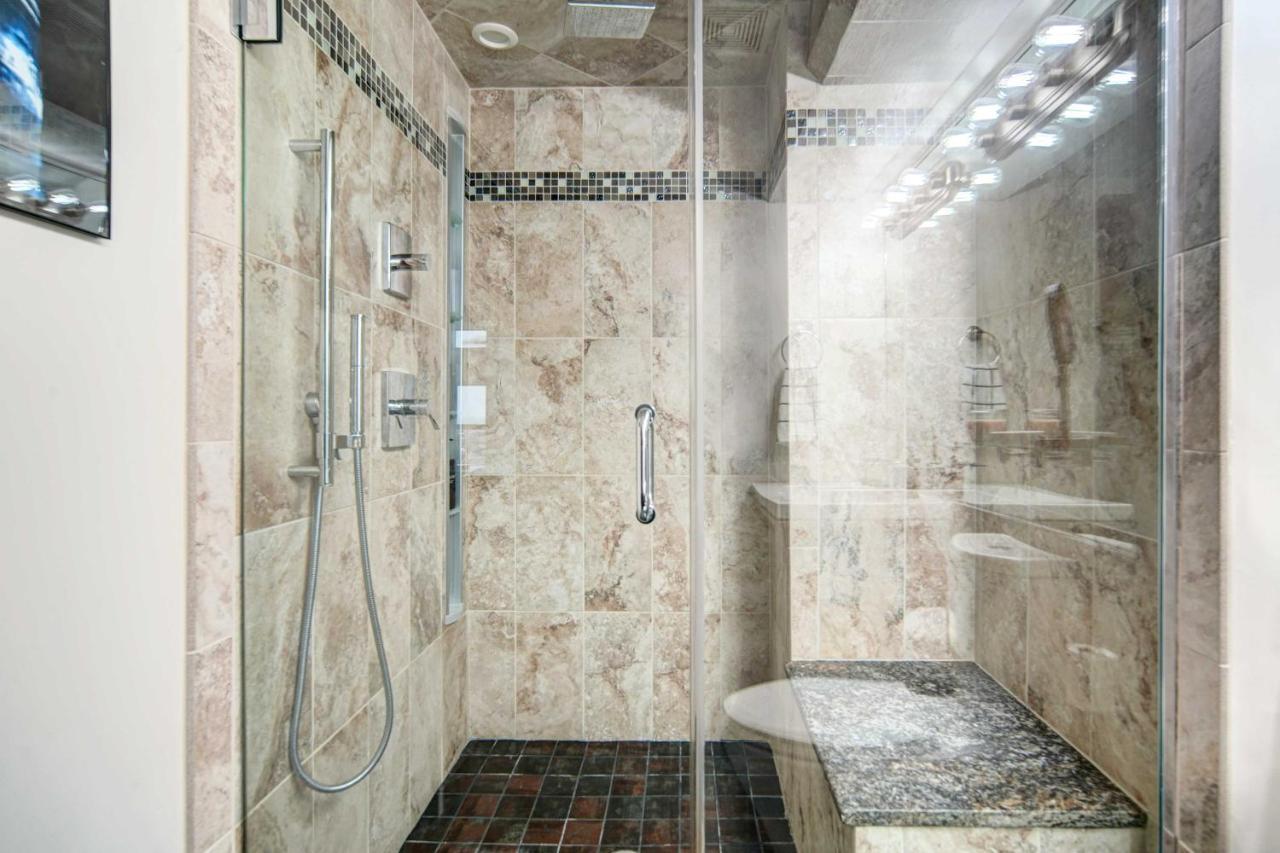 Waterfront Cleveland Apt About 1 Mi To Downtown Εξωτερικό φωτογραφία